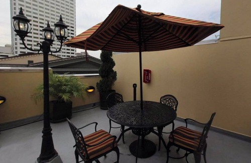 Central Business District Hotel | French Quarter Prime 1BR Villa in heart of NOLA