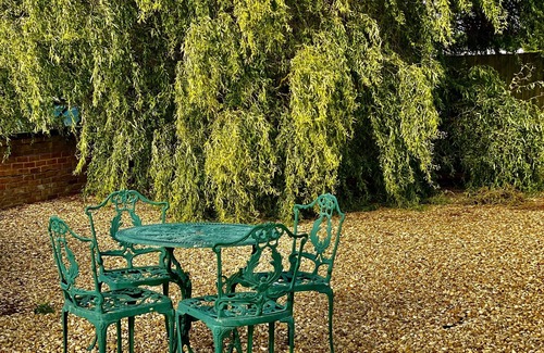 Spalding House | French Themed 2-bed Cottage on the Norfolk Wash