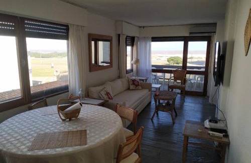 Aidy Grill Apartment | Frente a playa brava