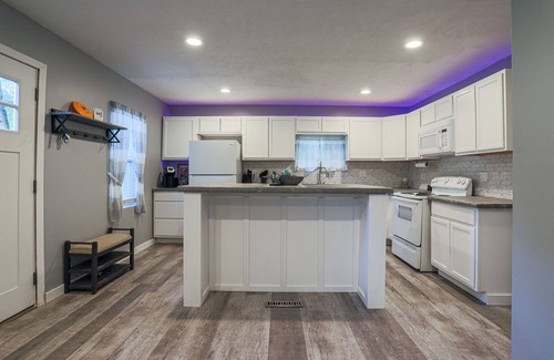 Omaha House | Fresh and New 3 bedroom - 1 mile from Interstate access!