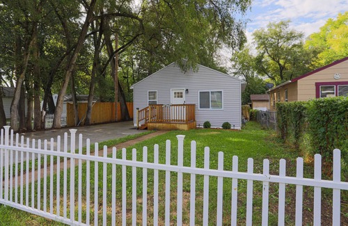 Omaha House | Fresh and New 3 bedroom - 1 mile from Interstate access!