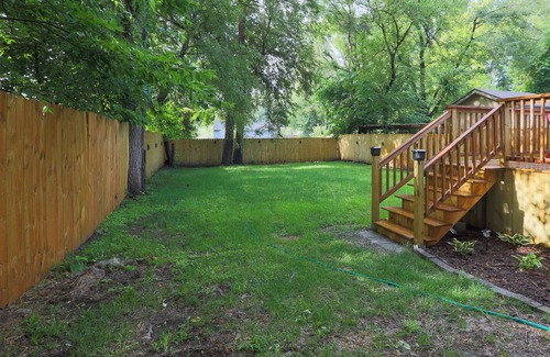 Omaha House | Fresh and New 3 bedroom - 1 mile from Interstate access!