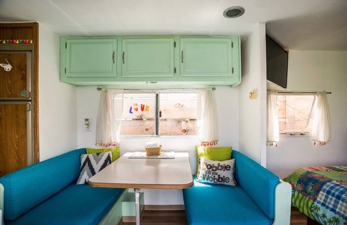 Ensenada House | 🏝Fresh & lovely RV great location 🤙🏽charming vibesnn