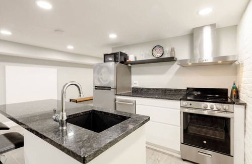 Eckington Apartment | Fresh Motif Guest Suite of Historic Row House