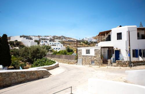 Platis Gialos Apartment | Fresh renovated maisonette close to the beach