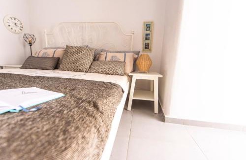 Platis Gialos Apartment | Fresh renovated maisonette close to the beach