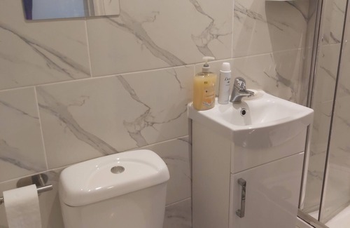 Birmingham House | Fresher Space Home Stay