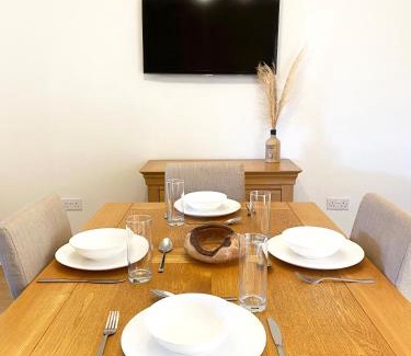 Hereford House | Freshly renovated 2 bedroom Victorian town house.