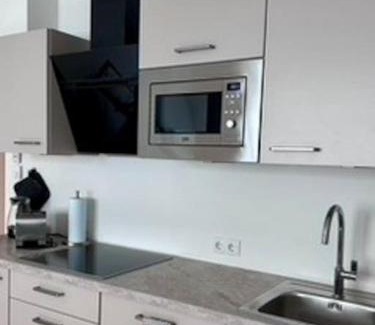 Weißgerber Apartment | Freshly renovated Apartment in Trendy Area l HG21