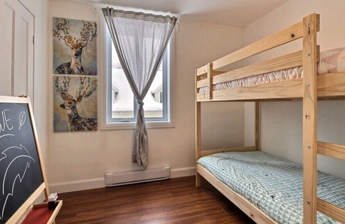 Village-des-Hurons House | Freshly renovated bright house