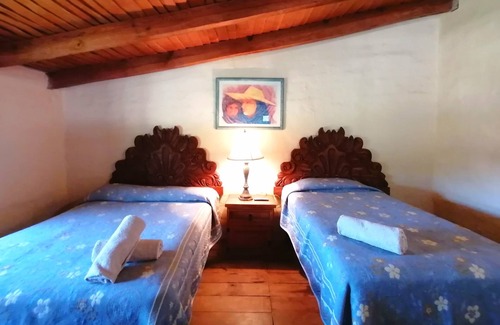 Mascota House | FRESNO CABIN