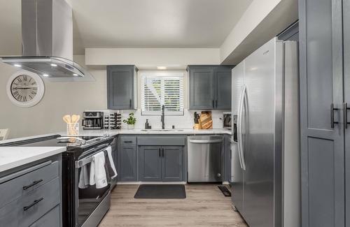 Fresno House | Fresno House| Air Hockey| Private Parking|4/2:Wow!