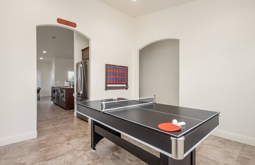 Fresno House | Fresno House| Game Room|Kitchen| 3/2: 2 Car Garage