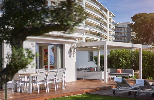 Pointe Croisette Villa | FRGK "Contemporary villa on the Croisette breathtaking sea view private pool