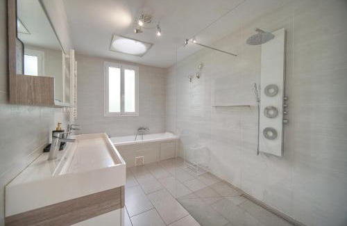 Le Cannet Villa | FRGK "Villa Hameau des collines"
