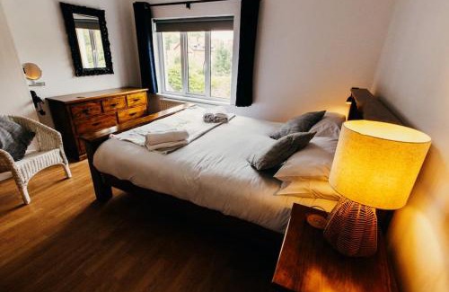 Queens Quarter House | Friars Bush House Belfast - Stunning 4 Bedroom Detached House in Exclusive Queens Quarter Luxury Belfast City Centre