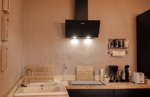 Saint-Saturnin-sur-Loire House | Frida KAHLO family room in the Château outbuilding overlooking the Loire River