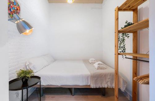 Sant Antoni Apartment | Fridays Flats Retro Chic In Poble Sec