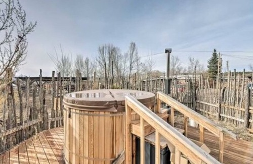 San Cristobal Cabin | FRIEDA LAWERENCE