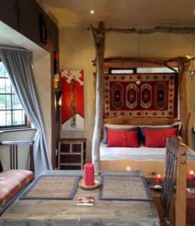 Trawal House | Frieden-Hof Guest Accommodation