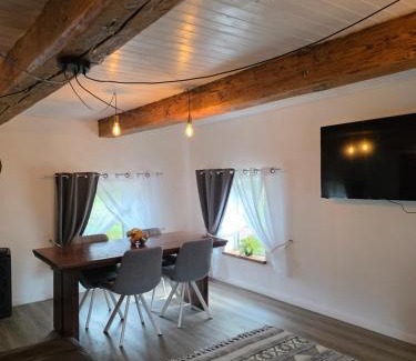 Gratiskes House | Friend's homestead