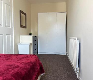 Peterborough House | Friendly Family Home Stay