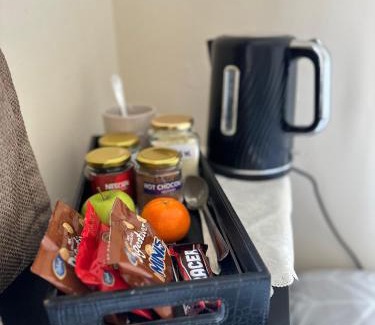 Peterborough House | Friendly Family Home Stay