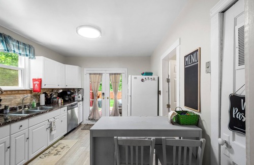 Nashville House | Friendly Family Oasis Airport 5 mins, DT 10 mins