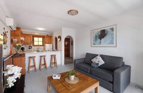 Alcala Apartment | Friendly Holiday Home Apartamento Sol with Wi-Fi, Terrace