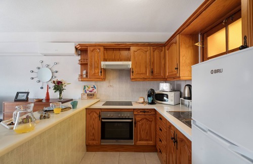 Alcala Apartment | Friendly Holiday Home Apartamento Sol with Wi-Fi, Terrace