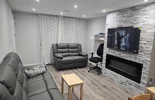 Northampton House | Friendly Retreat at Windermere Way Upto 6 Guests