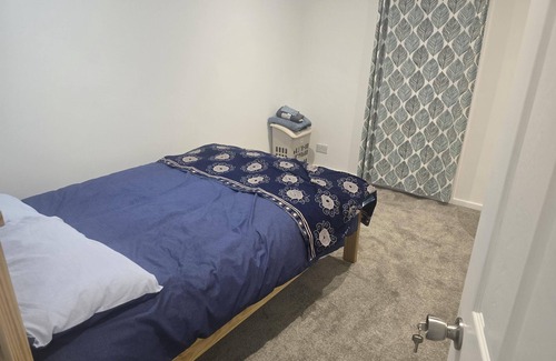 Northampton House | Friendly Retreat at Windermere Way Upto 6 Guests