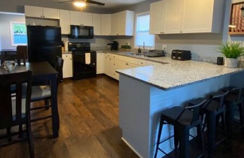 Kettering House | Friends & Family Oakwood-Kettering, UD Home 2Bd2Ba
