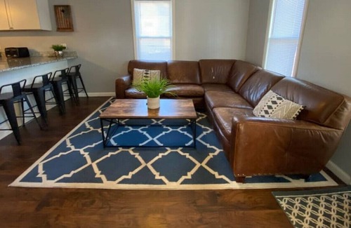 Kettering House | Friends & Family Oakwood-Kettering, UD Home 2Bd2Ba