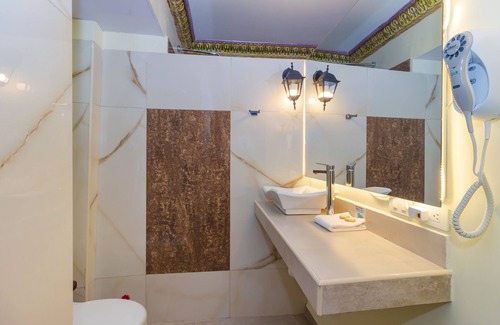 Quito Historic Center Hotel | Friends Hotel & Rooftop - Historic Center & Museums