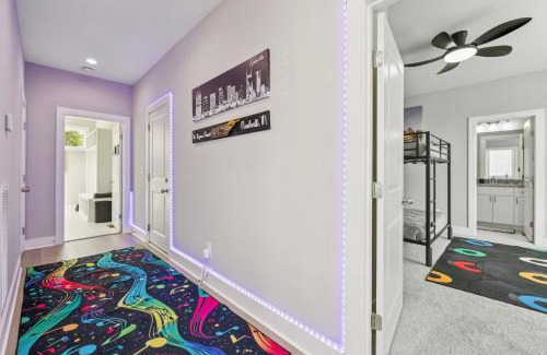 Buena Vista House | Friends in Skyline Places Luxurious Brand New Build, Great for Groups, 10 min to Downtown Nash