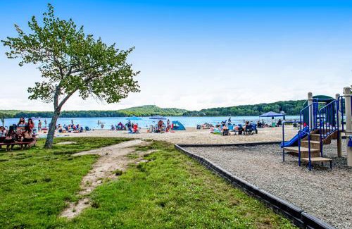 Pocono Lake House | Friendship Lodge