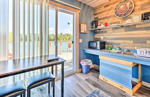 Friendship Apartment | Friendship Studio, Near Lakefront Beaches!