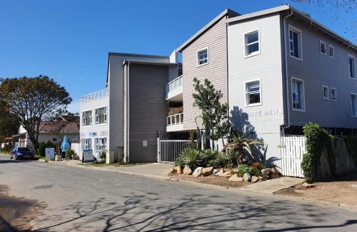 Knysna Central Apartment | Friendz Self Catering Guesthouse