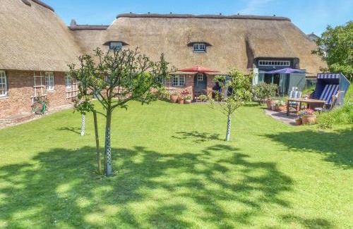Wenningstedt-Braderup Apartment | Friesenhaus Sara S2
