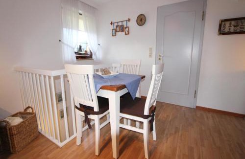 Wenningstedt-Braderup Apartment | Frisia - Mittelweg 13, App A