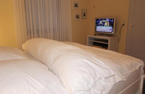 Wenningstedt-Braderup Apartment | Frisia - Mittelweg 13, App A