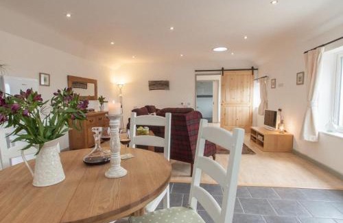 Holsworthy House | Fritillary Cottage