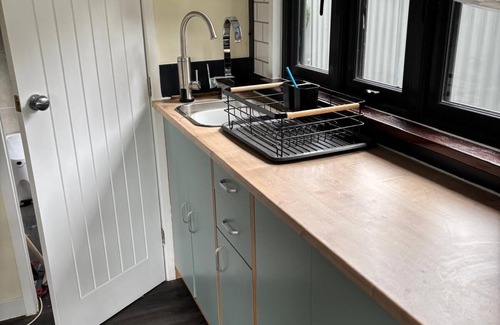 Machynlleth Cabin | Froggy Bottom Cabin Retreat