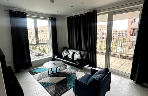 Thames Apartment | Frogley Park Cozy Apartment