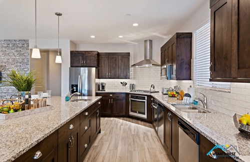 Santa Clara House | (From$569 Sleeps43)PrivatePool*Rec-Court*MiniGolf*Theatre* Complete Privacy *