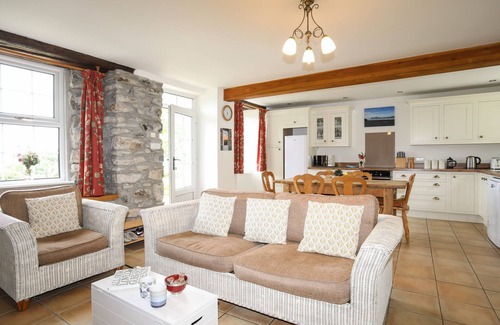 Nefyn Cottage | FRON FAWR, family friendly, with open fire in Nefyn