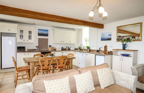 Nefyn Cottage | FRON FAWR, family friendly, with open fire in Nefyn