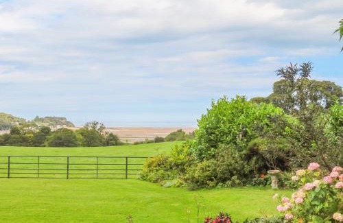 Pentraeth House | Fron Goch Shepherd's Hut