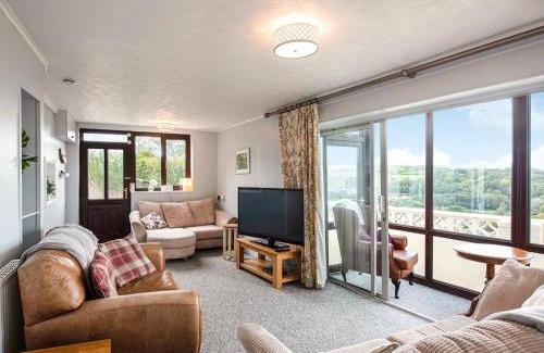 Aberaeron House | Frondeg